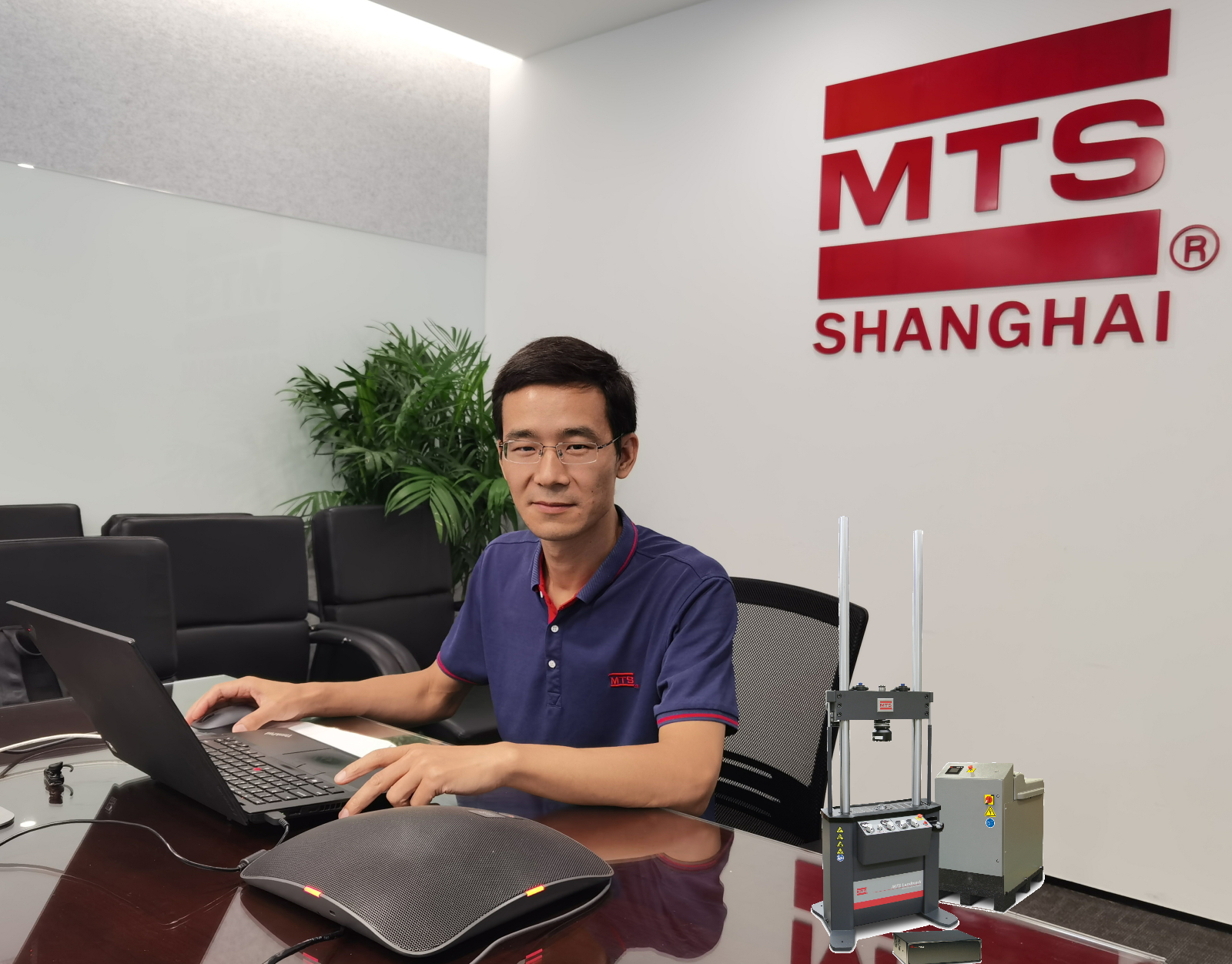 Simon Hao with Landmark